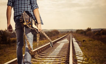 Musiker mit Gitarre